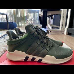 Adidas Women’s Olive Green sneakers, Size 9.5
